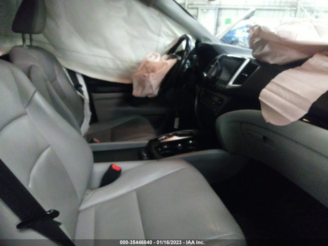 2016 Honda Pilot, VIN: 5FNYF6H90GB021837