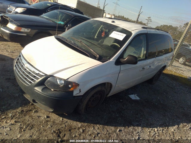2C4GP44R75R592147 Chrysler Town & Country Lx