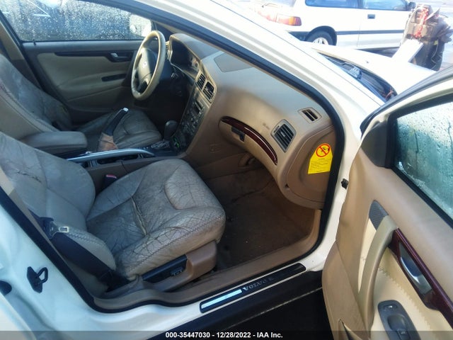 YV1SZ58D021064646 Volvo V70