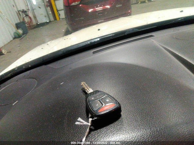 Chrysler 300 2007 2C3KA43R87H664774 Image 3