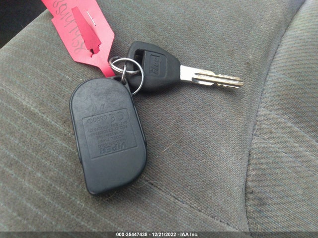 2000 HONDA ACCORD SDN LX VIN: 1HGCG1646YA002853