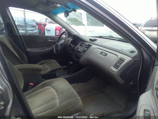 2000 HONDA ACCORD SDN LX VIN: 1HGCG1646YA002853