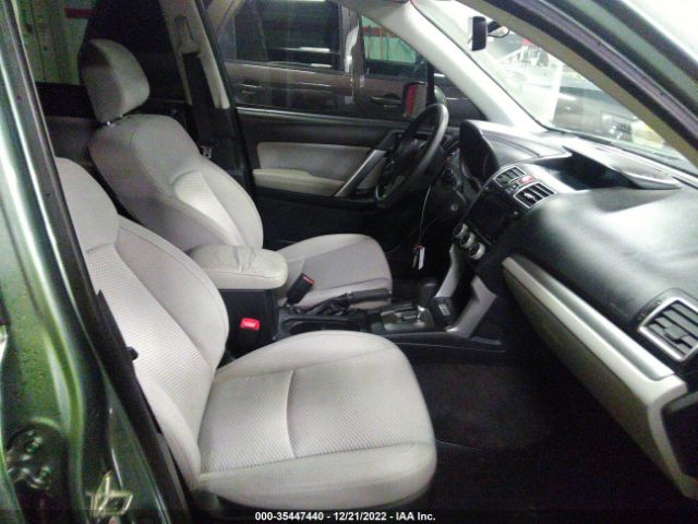JF2SJAEC9HH516872 Subaru Forester Premium