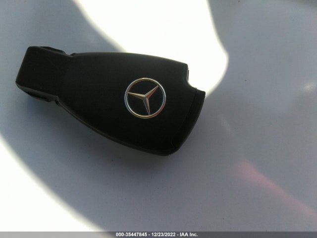 2005 MERCEDES-BENZ SL-CLASS 5.0L VIN: WDBSK75F65F095112