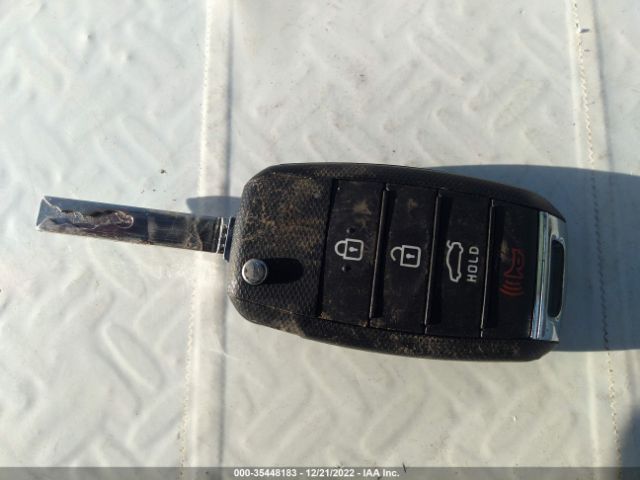 3KPA25AD2LE277953 KIA Rio 5-door S