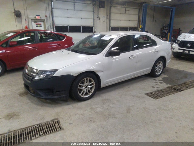2011 FORD FUSION S VIN: 3FAHP0GA3BR239886