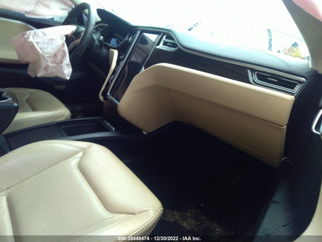 2016 Tesla Model S, VIN: 5YJSA1E14GF175215