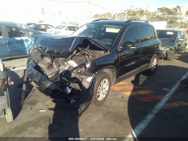 WVGAV7AXXGW582055 Volkswagen TIGUAN S