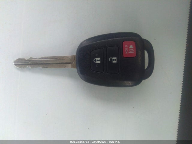 2015 Toyota RAV4, VIN: JTMWFREV4FD046059