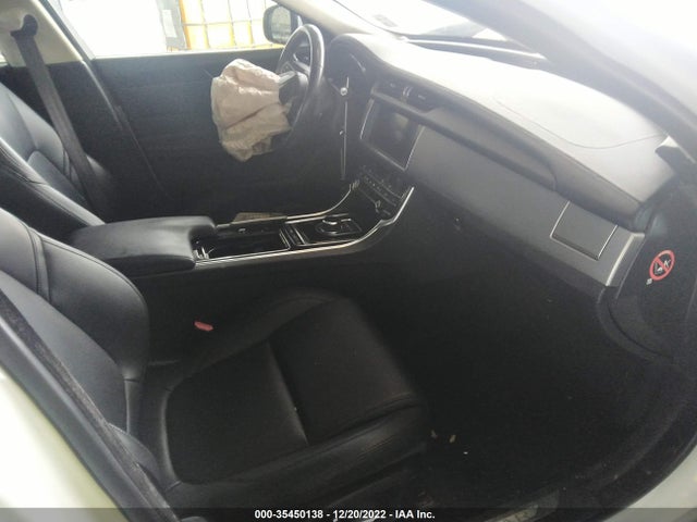 SAJBJ4FX6KCY79220 Jaguar Xf 25t Premium