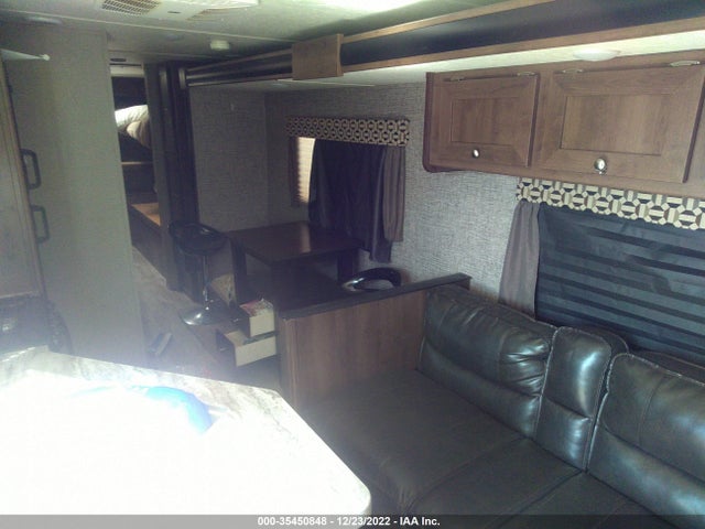 2018 SHASTA TRAVEL TRAILER CT VIN: 5ZT2SSWB3JE011813