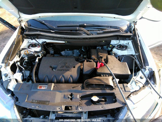 JA4AZ3A31GZ021573 Mitsubishi Outlander Se/sel/es