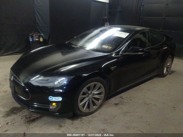 Tesla MODEL S 2016 5YJSA1E22GF134977 Image 2