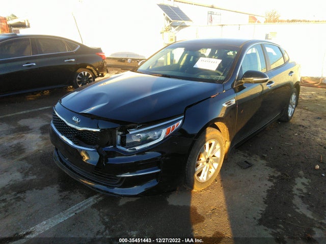 2017 Kia Optima, VIN: 5XXGT4L38HG149575