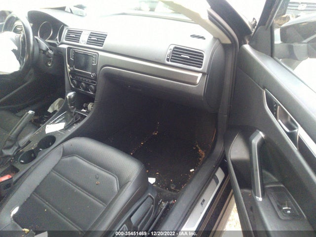 1VWDT7A38HC079595 Volkswagen Passat R-line W/comfort Pkg