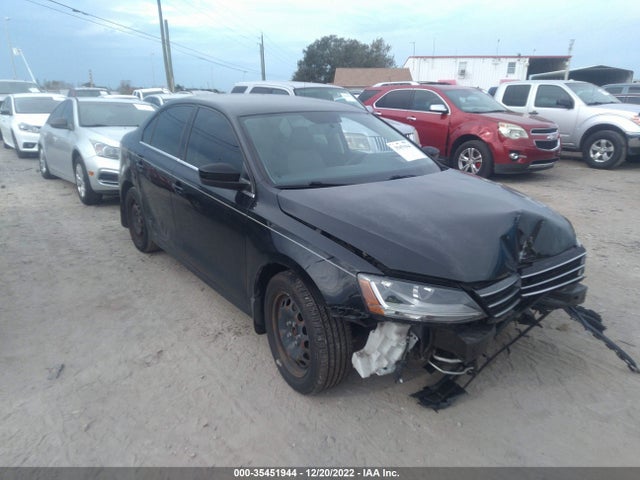 2017 3VW2B7AJ8HM214694 main image