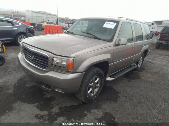 Cadillac Escalade 1999 1GYEK13R5XR418943 Image 2
