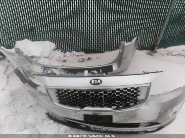 KNDMB5C17G6142219 KIA SEDONA LX