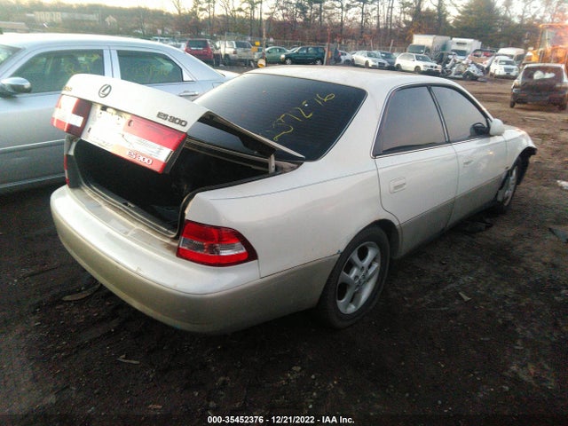 JT8BF28GXX0192797 Lexus ES 300 LUXURY SPORT SDN
