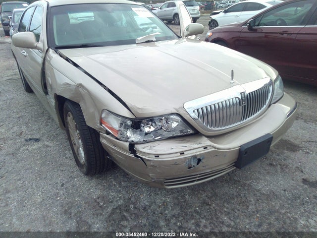 Lincoln Town Car 2011 2LNBL8CV0BX761374 Image 6