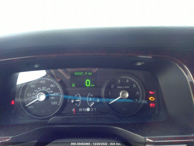 Lincoln Town Car 2011 2LNBL8CV0BX761374 Image 7
