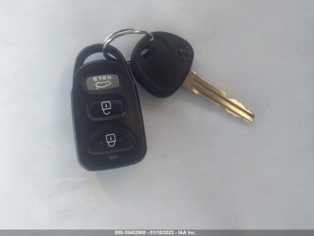 2019 HYUNDAI ELANTRA SEL VIN: 5NPD84LFXKH485562