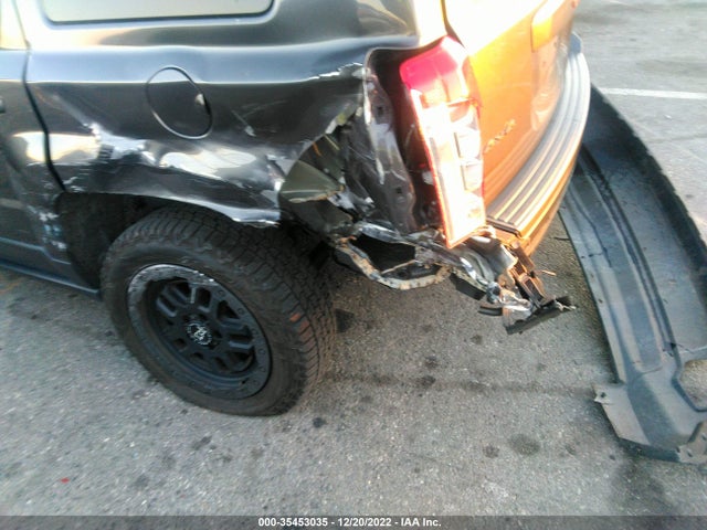 1C4NJRBB7GD786923 Jeep Patriot 75th Anniversary