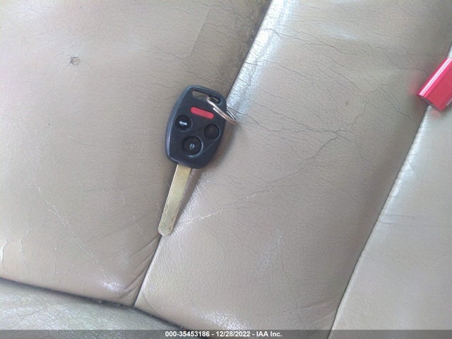 2004 HONDA ACCORD SDN EX VIN: 1HGCM56864A138588
