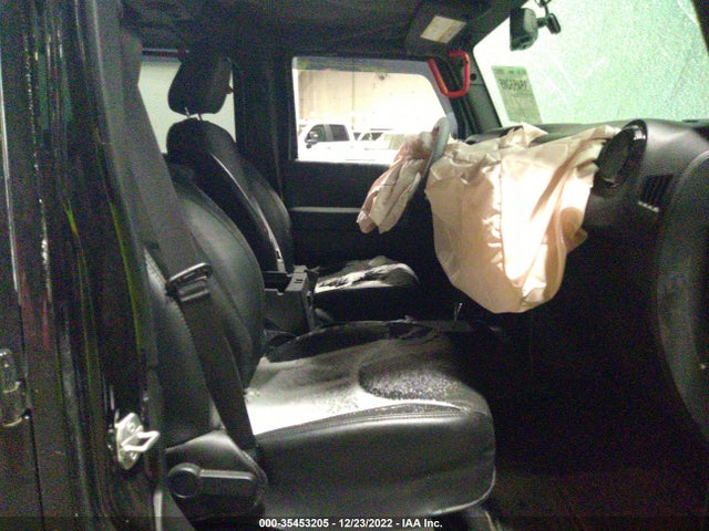 1C4BJWEG7FL661157 Jeep Wrangler Unlimited Altitude
