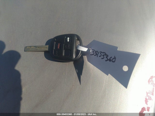 Lexus IS 300 2004 JTHBD192340087291 Image 3