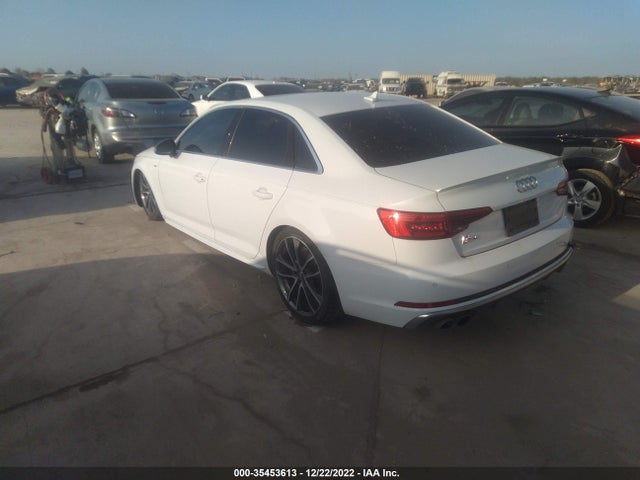 WAUC4AF42JA002570 Audi S4 Prestige