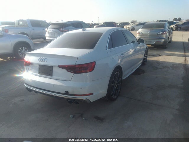 WAUC4AF42JA002570 Audi S4 Prestige