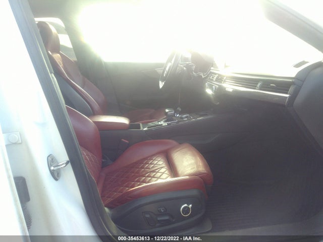 WAUC4AF42JA002570 Audi S4 Prestige