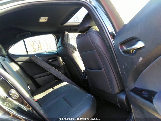 2021 Lexus UX, VIN: JTHR9JBH0M2052470