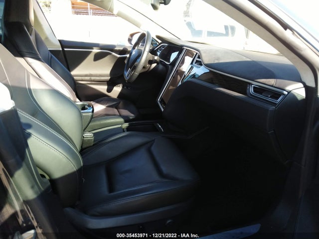2016 Tesla Model S, VIN: 5YJSA1E28GF145109