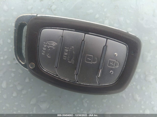 2018 HYUNDAI SONATA LIMITED VIN: 5NPE34AF4JH722700