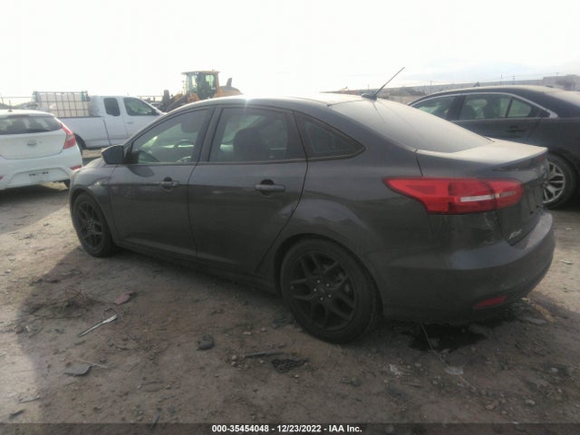 2016 Ford Focus, VIN: 1FADP3F29GL296805