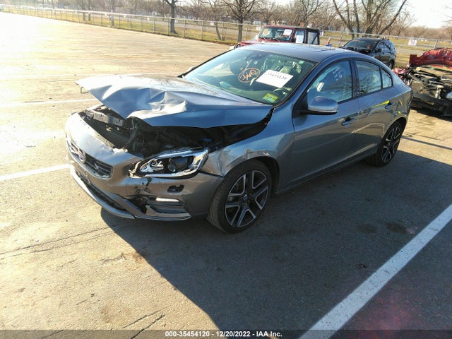 Volvo S60 2017 YV140MTL6H2429507 Image 2