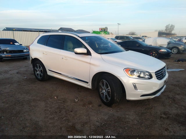 2015 Volvo XC60, VIN: YV4902RK2F2727724