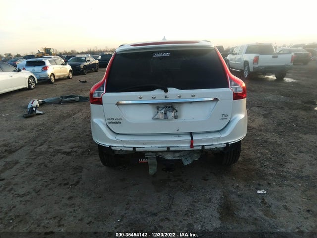 2015 Volvo XC60, VIN: YV4902RK2F2727724