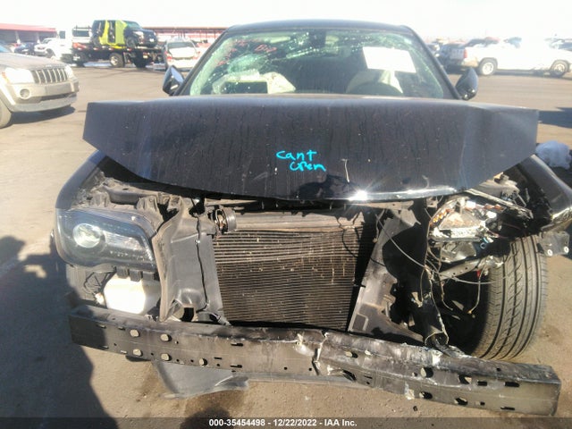 2C3CCAAG0KH560111 Chrysler 300 Touring