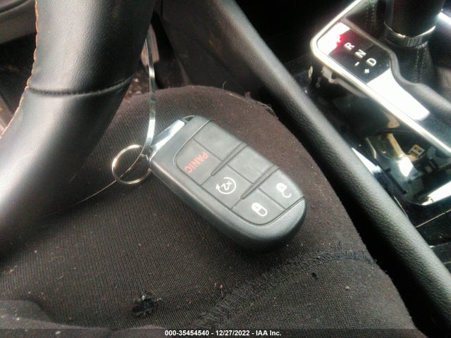 2022 Jeep Compass, VIN: 3C4NJDCB8NT136135