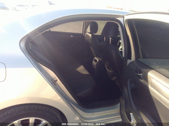 2011 VOLKSWAGEN JETTA SEDAN SE W VIN: 3VWDZ7AJ5BM322220