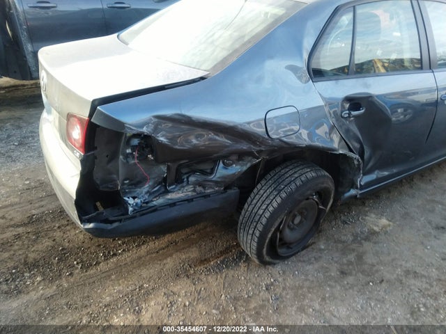 3VWJM71K19M084371 Volkswagen Jetta Sedan S