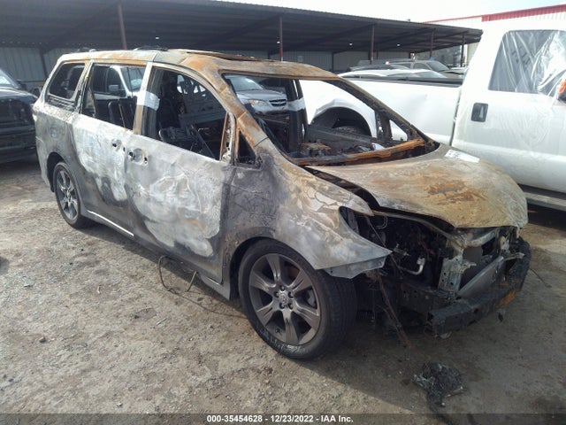 Toyota SIENNA SE 2015 5TDXK3DC8FS661134 Image 1