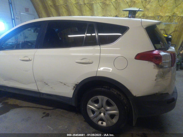 Toyota RAV4 LE 2014 JTMBFREV0ED052664 Image 8