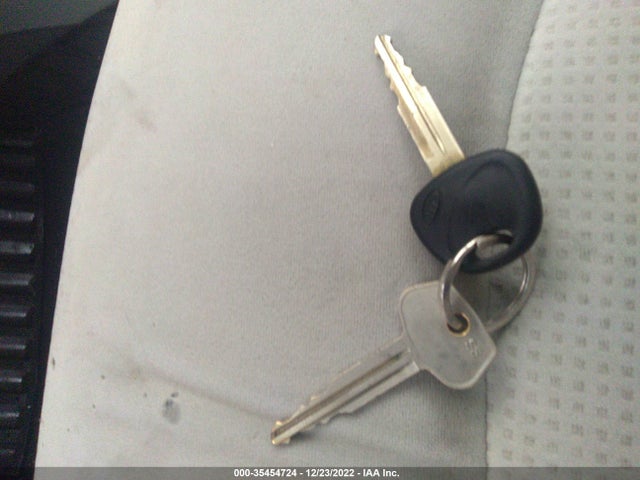 2009 KIA SPECTRA LX VIN: KNAFE222695643682