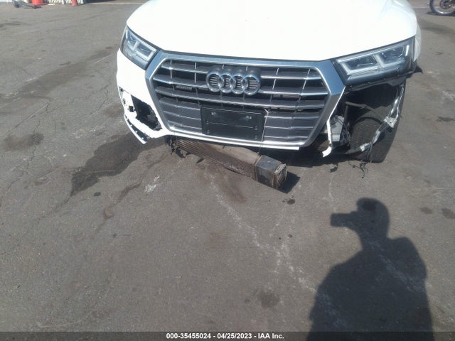 WA1BNAFY4K2097587 Audi Q5 Premium Plus