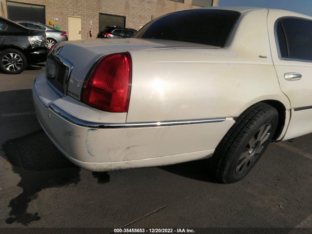 Lincoln Town Car Ultimate 2004 1LNHM83W04Y661312 Image 7