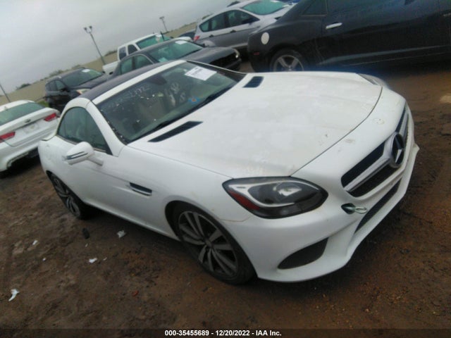 2017 Mercedes-Benz SLK-Class, VIN: WDDPK3JAXHF127340